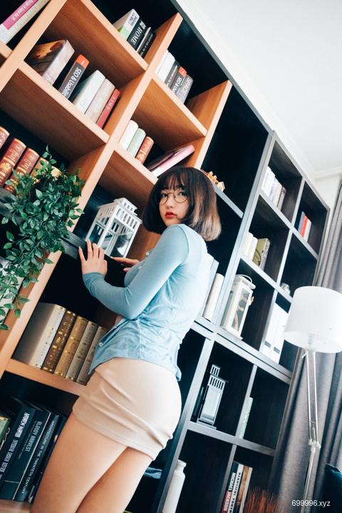 Son Ye-Eun - Librarian Girl